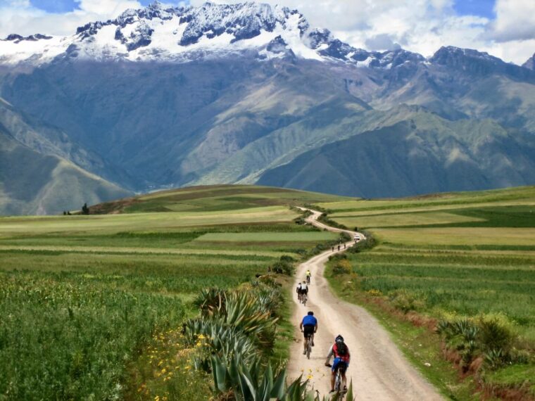 “De los Alpes a los Andes y Machupicchu”